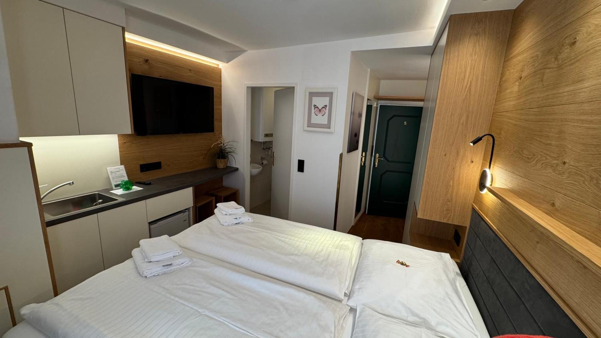 Guesthouse Mozart - Apartment House Зальцбург Экстерьер фото